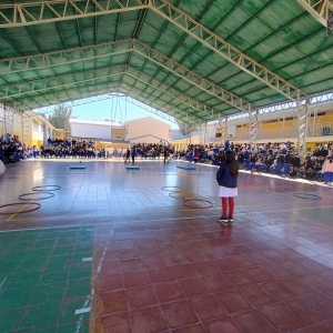 Estudiantes participan de recreo activo por la no violencia